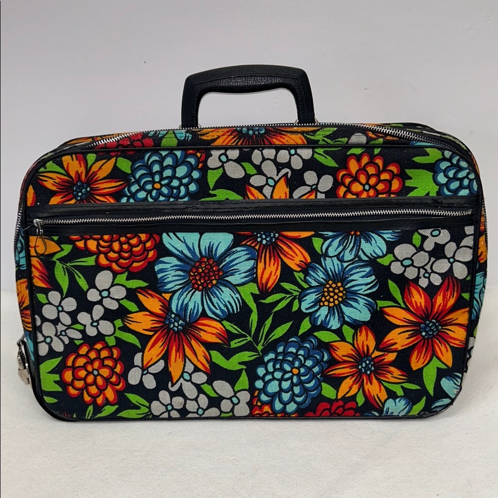 Vintage 60’s  Bantam “TRAVELWARE “ floral print canvas suitcase